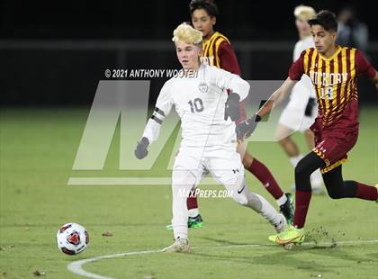 Thumbnail 2 in Hickory vs. Western Alamance (NCHSAA 3A Final) photogallery.
