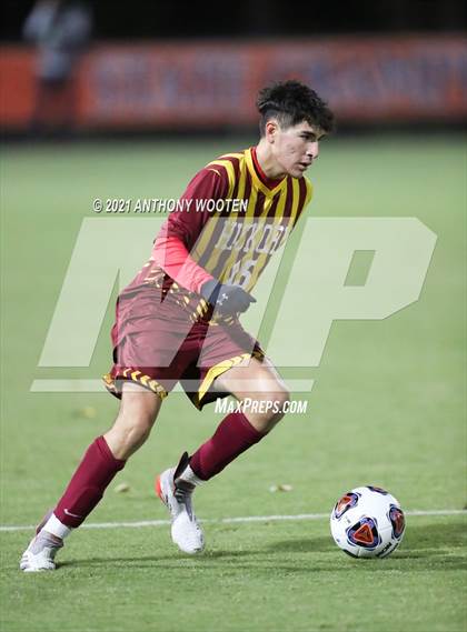 Thumbnail 3 in Hickory vs. Western Alamance (NCHSAA 3A Final) photogallery.