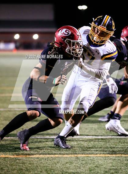 Thumbnail 2 in California vs La Serna photogallery.