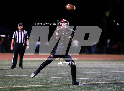 Thumbnail 3 in California vs La Serna photogallery.