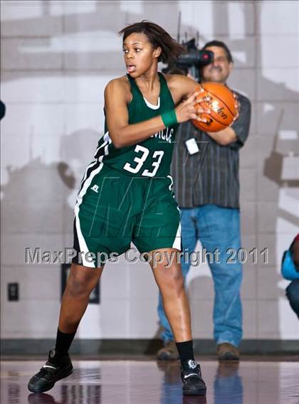 Thumbnail 2 in Ozen vs Huntsville (Region III 4A Final) photogallery.