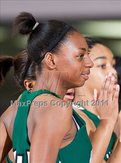 Thumbnail 3 in Ozen vs Huntsville (Region III 4A Final) photogallery.