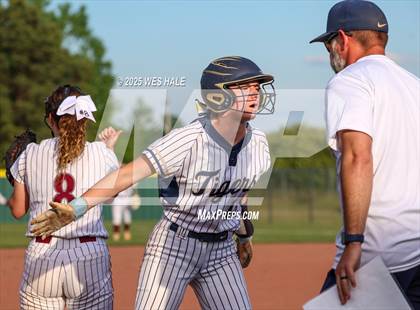 Thumbnail 1 in Collierville @ Arlington photogallery.