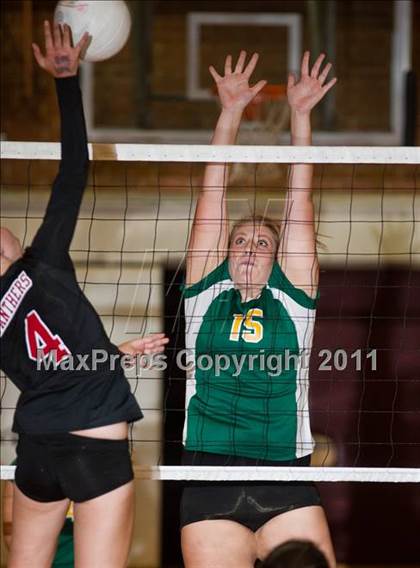 Thumbnail 3 in Davis @ Modesto photogallery.