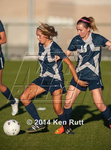Thumbnail 1 in Eldorado vs. La Cueva photogallery.