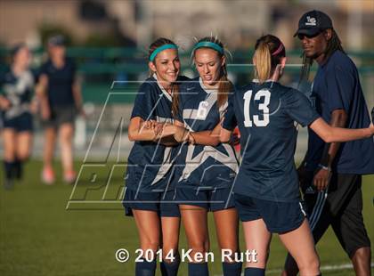 Thumbnail 2 in Eldorado vs. La Cueva photogallery.