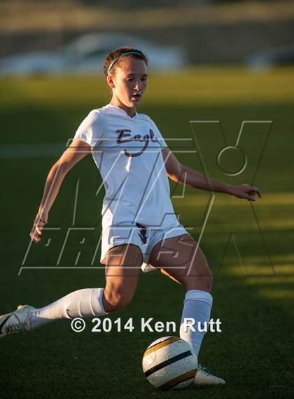 Thumbnail 3 in Eldorado vs. La Cueva photogallery.