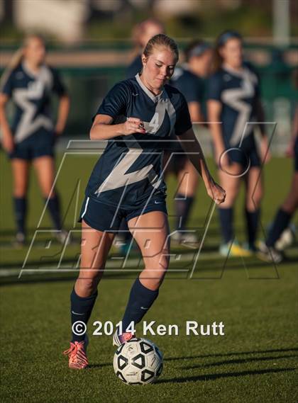 Thumbnail 3 in Eldorado vs. La Cueva photogallery.