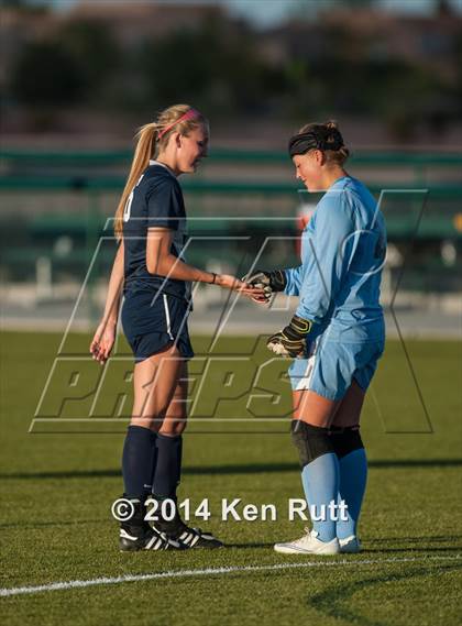 Thumbnail 3 in Eldorado vs. La Cueva photogallery.