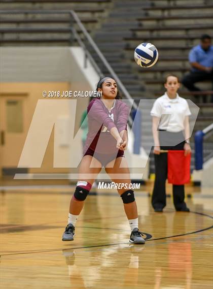 Thumbnail 2 in Houston [Sam] vs Highlands photogallery.