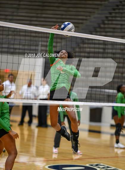 Thumbnail 2 in Houston [Sam] vs Highlands photogallery.