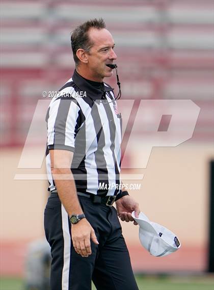 Thumbnail 2 in Jesuit vs. Christian Brothers (Holy Bowl) photogallery.