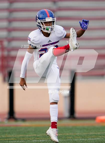 Thumbnail 2 in JV: Jesuit vs. Christian Brothers (Holy Bowl) photogallery.