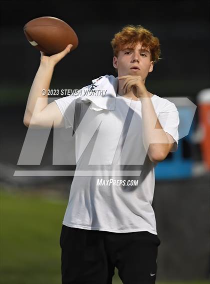 Thumbnail 3 in Enloe @ Southeast Raleigh photogallery.