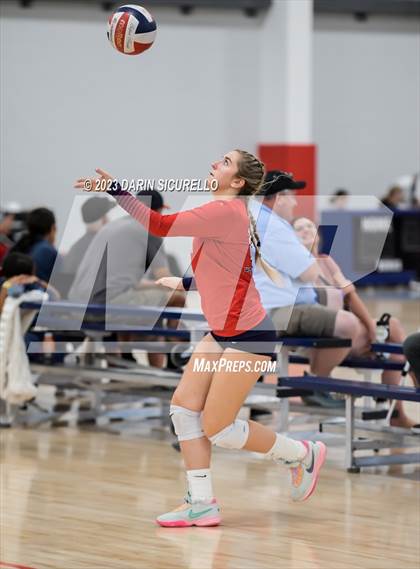 Thumbnail 1 in Central vs Viewpoint (Nike Tournament of Champions) photogallery.