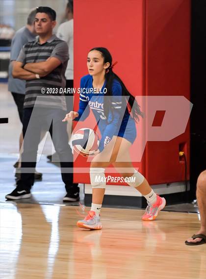 Thumbnail 3 in Central vs Viewpoint (Nike Tournament of Champions) photogallery.