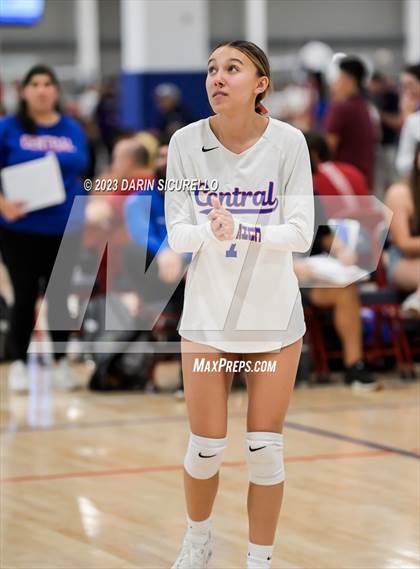 Thumbnail 3 in Central vs Viewpoint (Nike Tournament of Champions) photogallery.