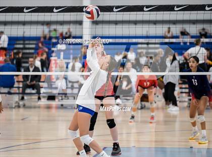 Thumbnail 1 in Central vs Viewpoint (Nike Tournament of Champions) photogallery.