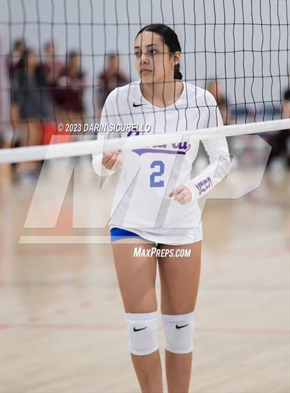 Thumbnail 2 in Central vs Viewpoint (Nike Tournament of Champions) photogallery.