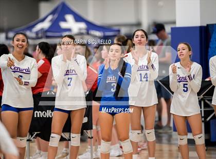 Thumbnail 2 in Central vs Viewpoint (Nike Tournament of Champions) photogallery.