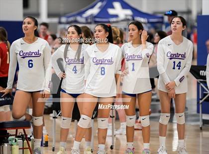 Thumbnail 1 in Central vs Viewpoint (Nike Tournament of Champions) photogallery.