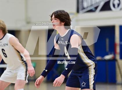 Thumbnail 3 in Mullen vs Kennedy photogallery.