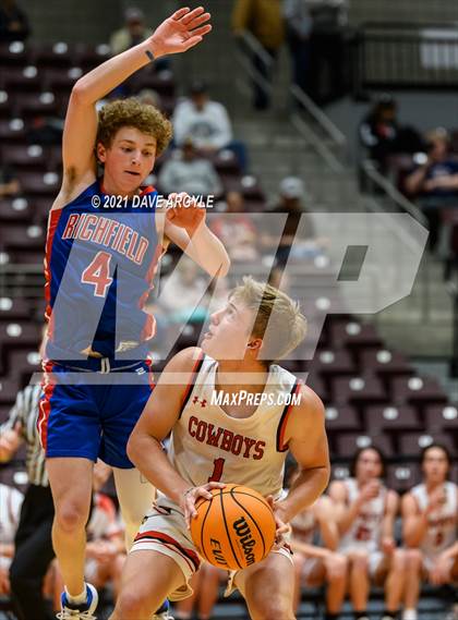 Thumbnail 3 in Grantsville vs. Richfield photogallery.