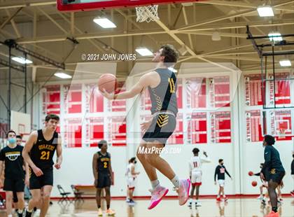 Thumbnail 3 in Moorestown vs. Cherry Hill East photogallery.