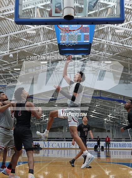 Thumbnail 1 in Sunrise Christian Academy vs. Memphis East (Dr Pepper Classic) photogallery.