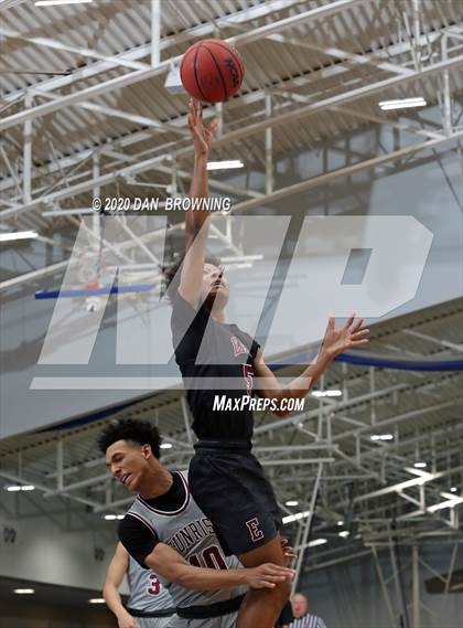 Thumbnail 1 in Sunrise Christian Academy vs. Memphis East (Dr Pepper Classic) photogallery.