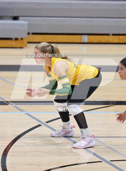 Thumbnail 2 in Kingsburg @ Clovis North photogallery.