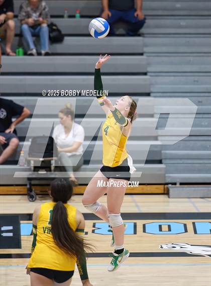 Thumbnail 1 in Kingsburg @ Clovis North photogallery.