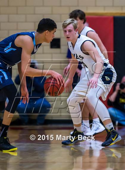 Thumbnail 3 in Helias vs Father Tolton (Joe Machens Great 8 Classic) photogallery.