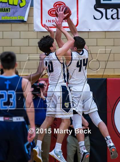 Thumbnail 1 in Helias vs Father Tolton (Joe Machens Great 8 Classic) photogallery.
