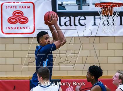Thumbnail 2 in Helias vs Father Tolton (Joe Machens Great 8 Classic) photogallery.