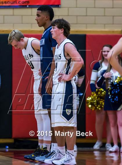 Thumbnail 2 in Helias vs Father Tolton (Joe Machens Great 8 Classic) photogallery.