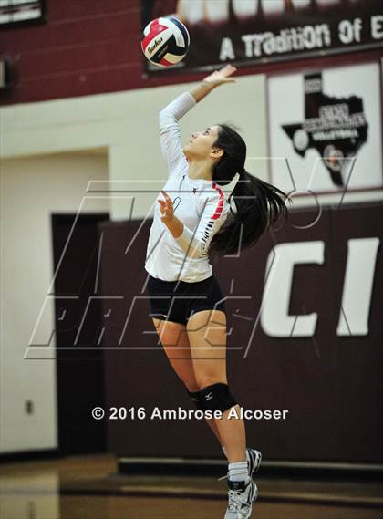 Thumbnail 1 in Lamar vs. Klein Forest (NIKE Invitational Tournament) photogallery.