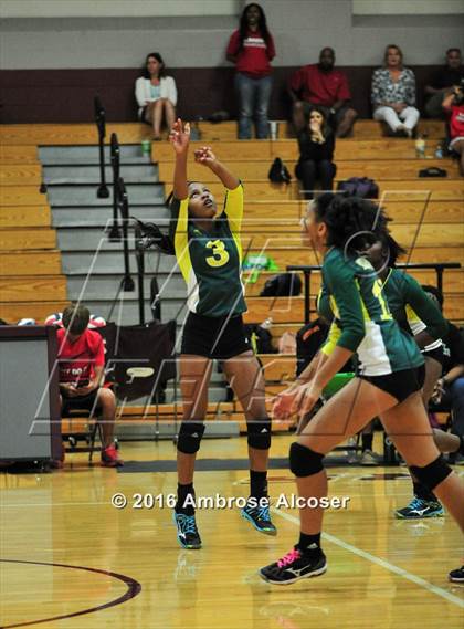 Thumbnail 1 in Lamar vs. Klein Forest (NIKE Invitational Tournament) photogallery.