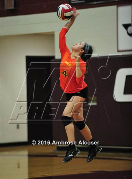Thumbnail 1 in Lamar vs. Klein Forest (NIKE Invitational Tournament) photogallery.