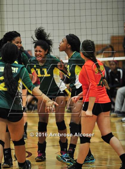 Thumbnail 1 in Lamar vs. Klein Forest (NIKE Invitational Tournament) photogallery.
