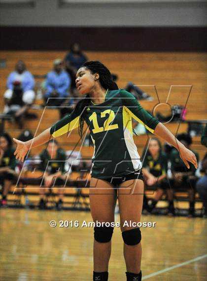 Thumbnail 2 in Lamar vs. Klein Forest (NIKE Invitational Tournament) photogallery.