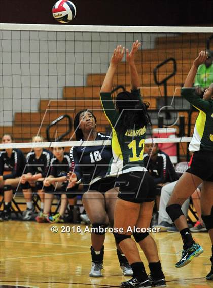 Thumbnail 3 in Lamar vs. Klein Forest (NIKE Invitational Tournament) photogallery.