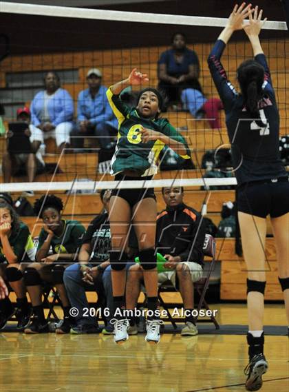 Thumbnail 3 in Lamar vs. Klein Forest (NIKE Invitational Tournament) photogallery.