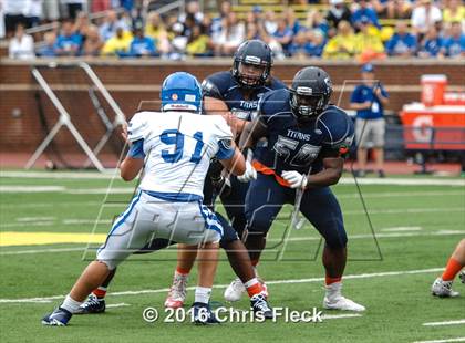 Thumbnail 2 in Catholic Central vs. Sterling Heights Stevenson (Battle at the Big House) photogallery.