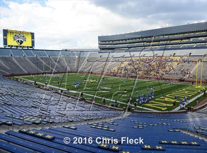 Thumbnail 1 in Catholic Central vs. Sterling Heights Stevenson (Battle at the Big House) photogallery.
