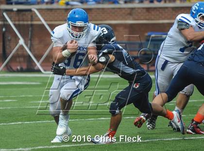 Thumbnail 2 in Catholic Central vs. Sterling Heights Stevenson (Battle at the Big House) photogallery.