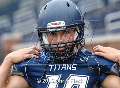 Thumbnail 2 in Catholic Central vs. Sterling Heights Stevenson (Battle at the Big House) photogallery.