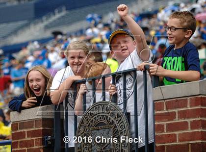 Thumbnail 3 in Catholic Central vs. Sterling Heights Stevenson (Battle at the Big House) photogallery.