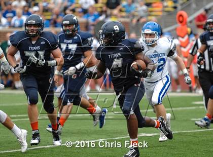 Thumbnail 3 in Catholic Central vs. Sterling Heights Stevenson (Battle at the Big House) photogallery.