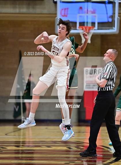 Thumbnail 3 in (CHSAA 3A Boys Basketball Round 2) Highland vs Faith Christian photogallery.